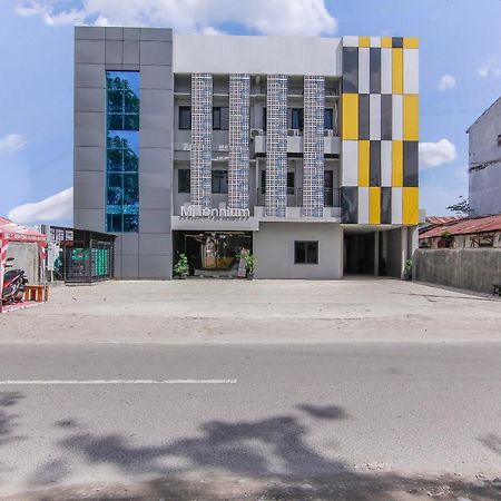 Capital O 3476 Millenium Inn Medan Eksteriør billede