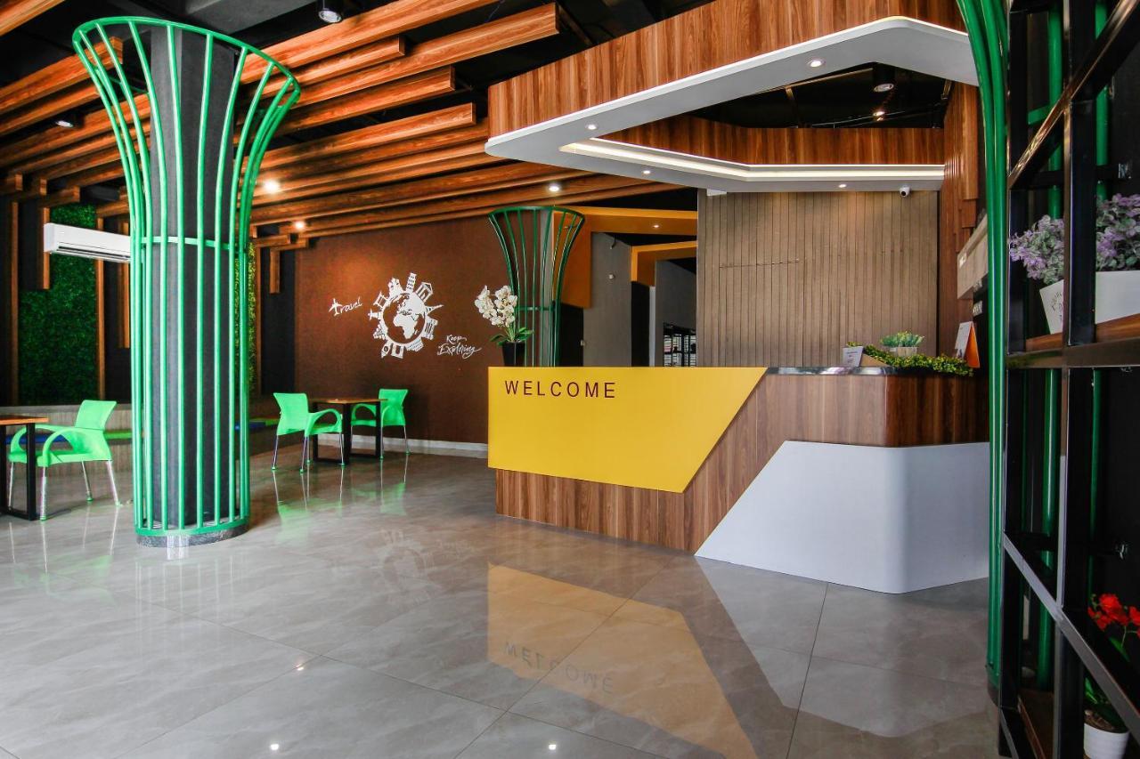 Capital O 3476 Millenium Inn Medan Eksteriør billede