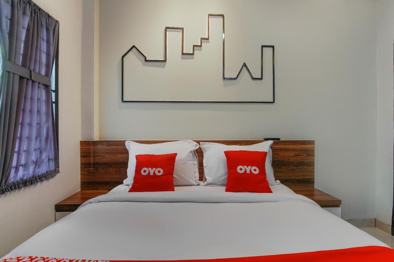 Capital O 3476 Millenium Inn Medan Eksteriør billede