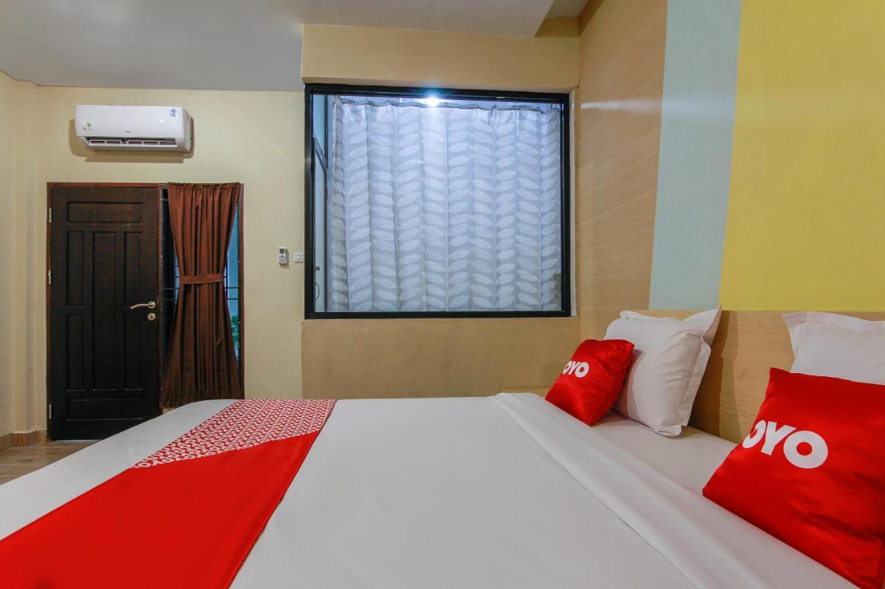 Capital O 3476 Millenium Inn Medan Eksteriør billede
