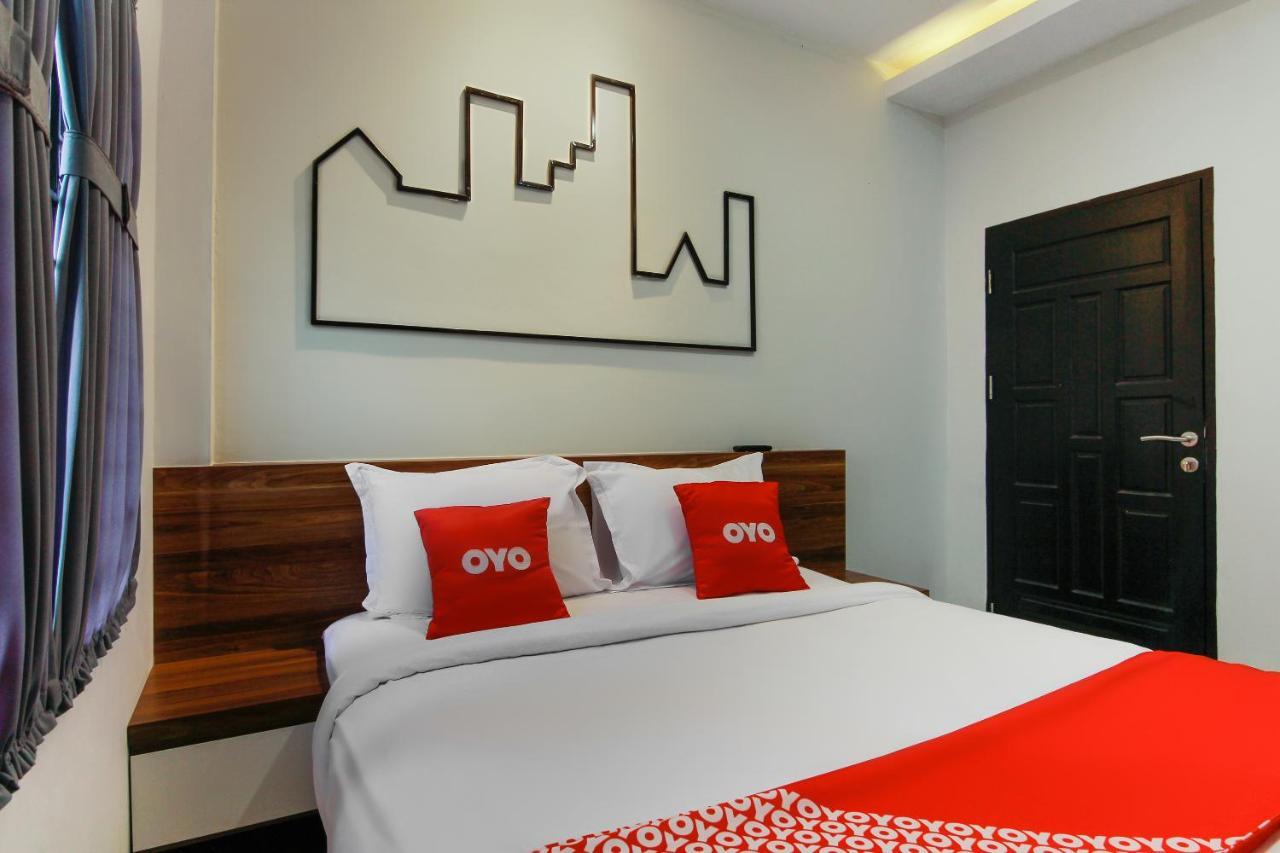 Capital O 3476 Millenium Inn Medan Eksteriør billede