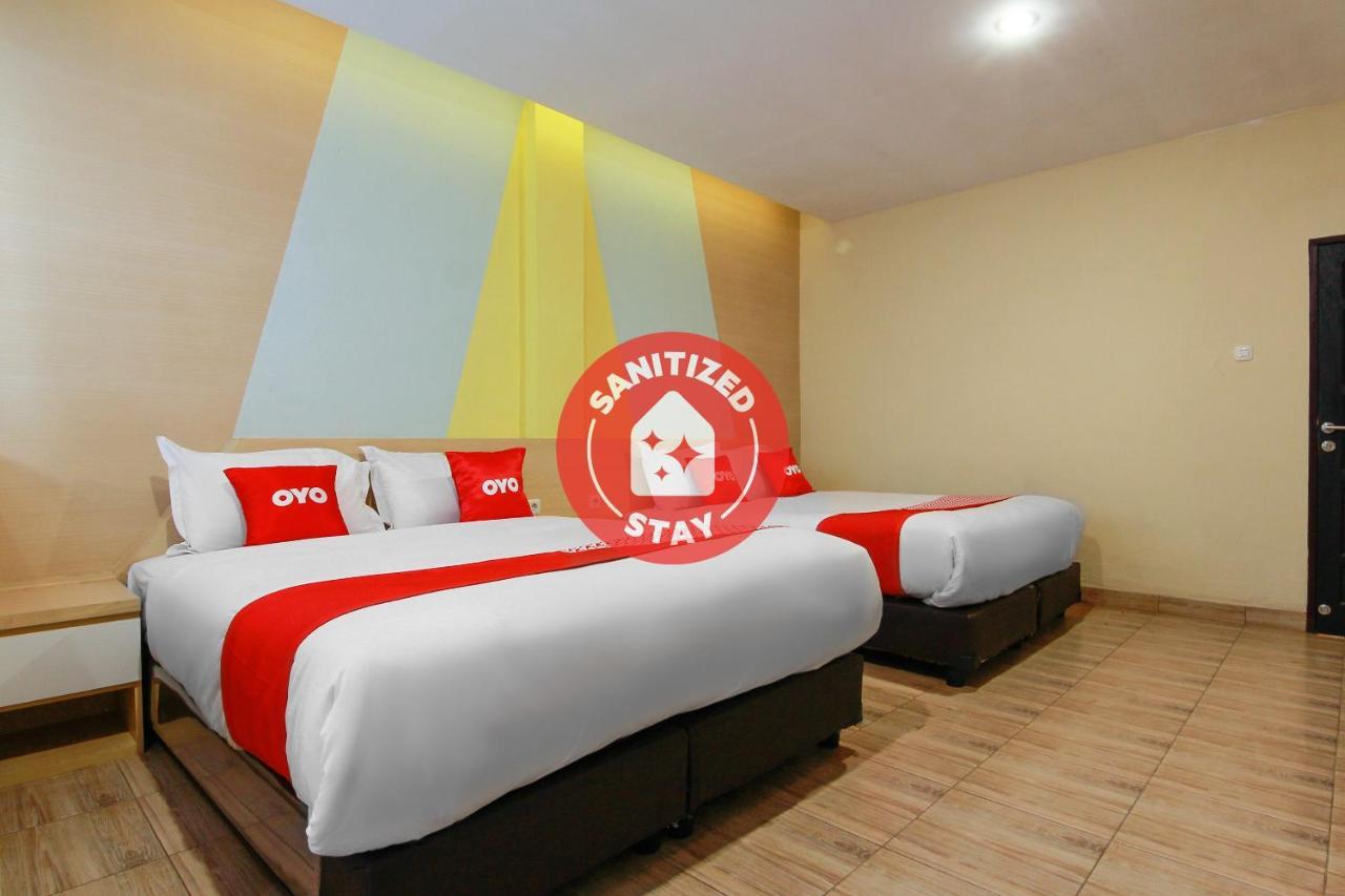 Capital O 3476 Millenium Inn Medan Eksteriør billede